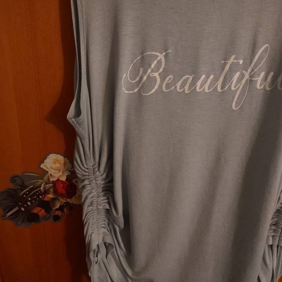 Women top - Picture 2 of 4